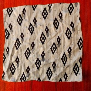 VINTAGE WOMENS POCKET HANKERCHIEF SCARF ANNE KLEIN II SILK 10" GRAY/BLACK